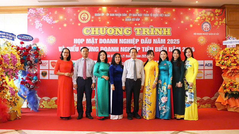 Hình ảnh lễ trao giải công ty Bảo Vệ Việt Nhật Hoàng Gia Sepre 24